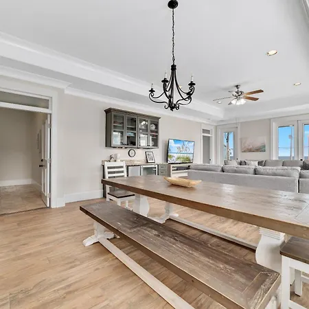Tuxedo Flats By Gsvr - Beachside With Dual Living Areas & Backyard With Pools - Free Activities And Golf-3